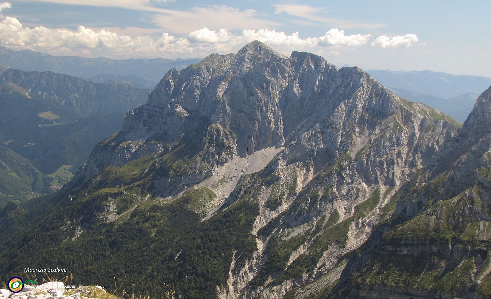 53 Gruppo del Monte Secco -  Cima del Fop e Cima di Valmora....JPG